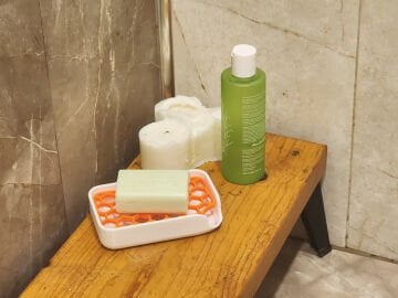 Renkli Modern Sabunluk – Şık Tasarım ve Fonksiyonel Kullanım