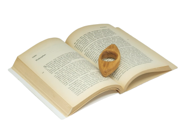 El Yapımı Ahşap Kitap Yüzüğü